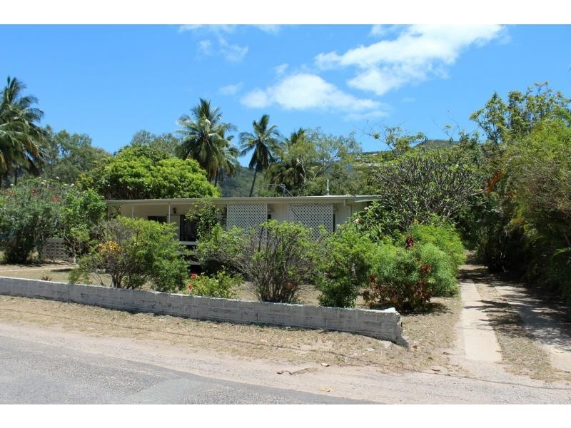 12 The Esplanade, Nelly Bay QLD 4819