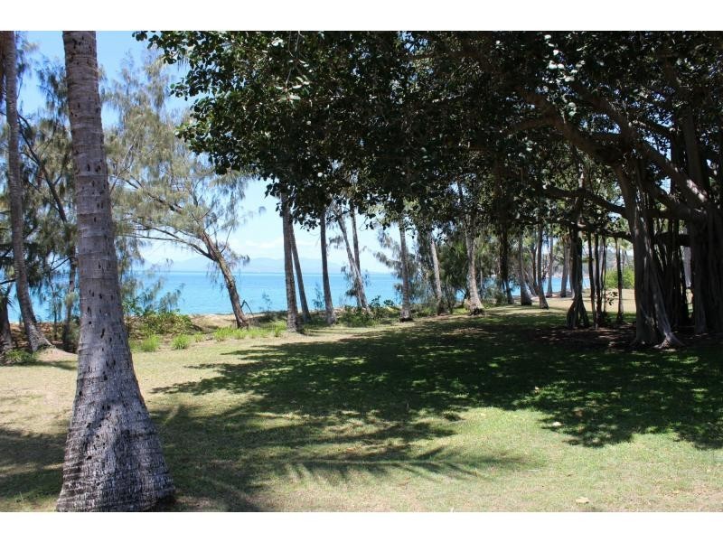 12 The Esplanade, Nelly Bay QLD 4819