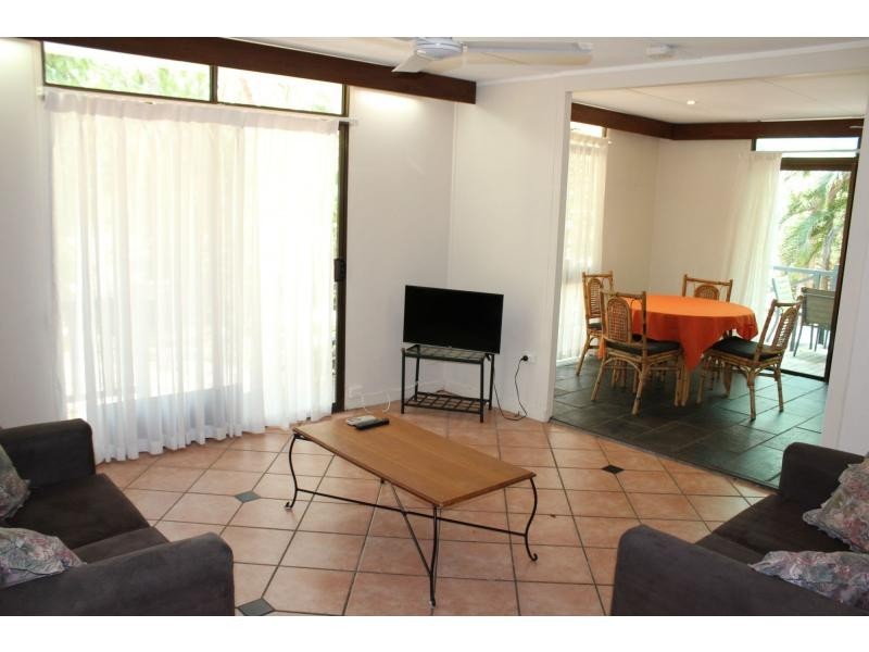 2 Winifred Street, Nelly Bay QLD 4819