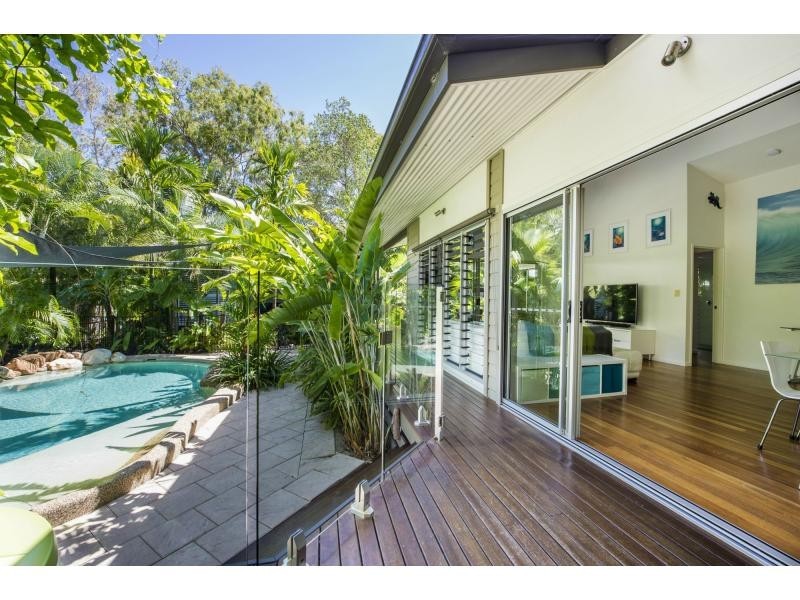 10 Serene Place, Nelly Bay QLD 4819