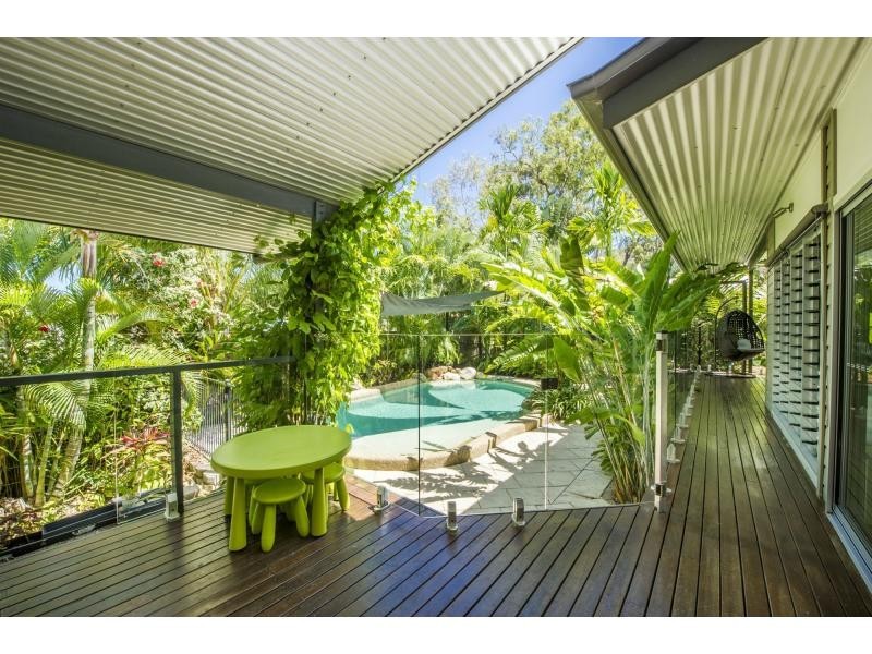 10 Serene Place, Nelly Bay QLD 4819