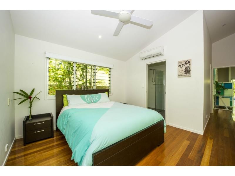 10 Serene Place, Nelly Bay QLD 4819