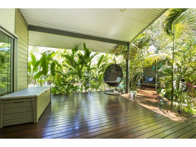 10 Serene Place, Nelly Bay QLD 4819