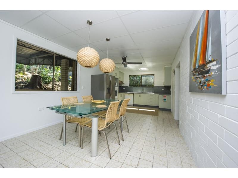 2 Opalia Court, Nelly Bay QLD 4819