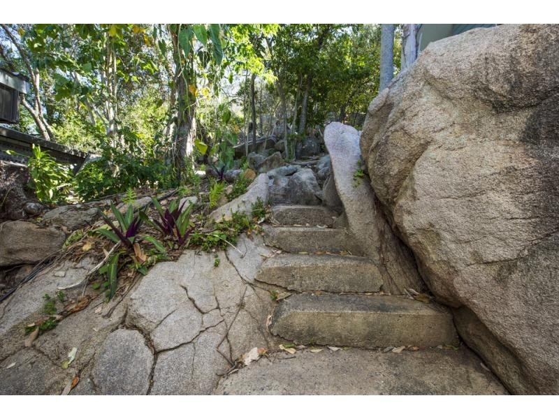 2 Opalia Court, Nelly Bay QLD 4819