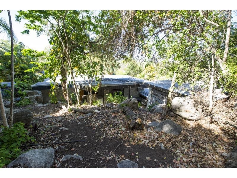 2 Opalia Court, Nelly Bay QLD 4819