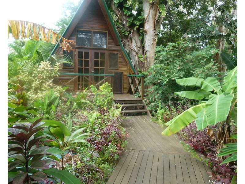 23 Barbarra Street, Picnic Bay QLD 4819