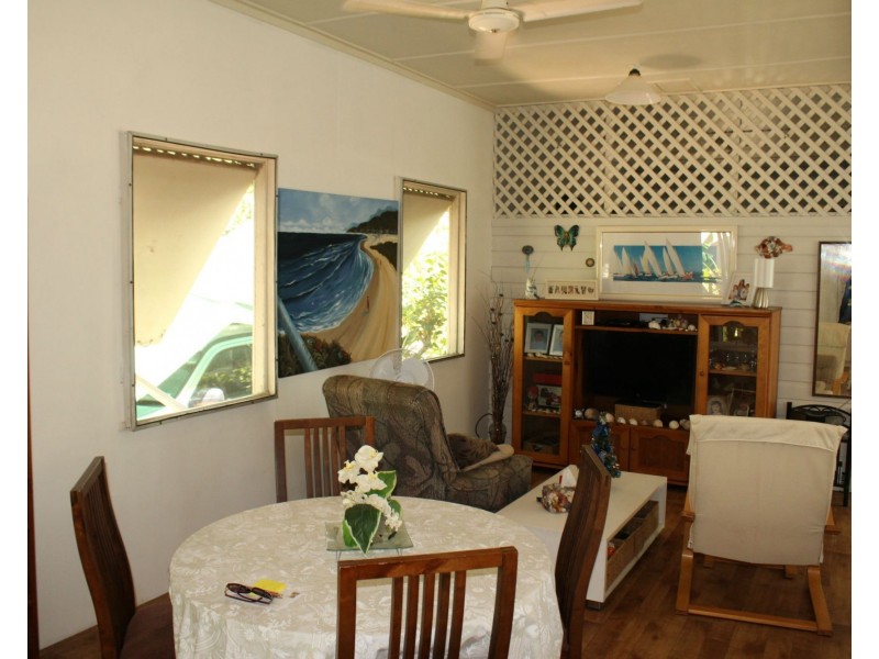 23 Barbarra Street, Picnic Bay QLD 4819