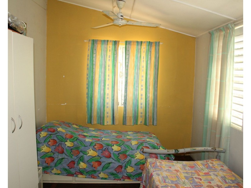 23 Barbarra Street, Picnic Bay QLD 4819