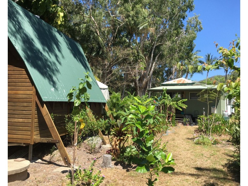 23 Barbarra Street, Picnic Bay QLD 4819