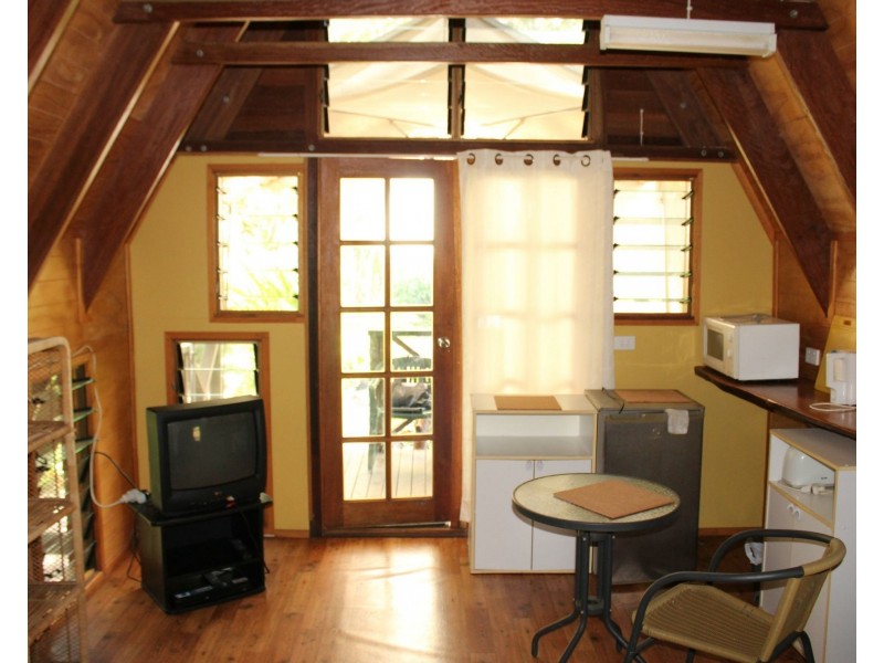 23 Barbarra Street, Picnic Bay QLD 4819