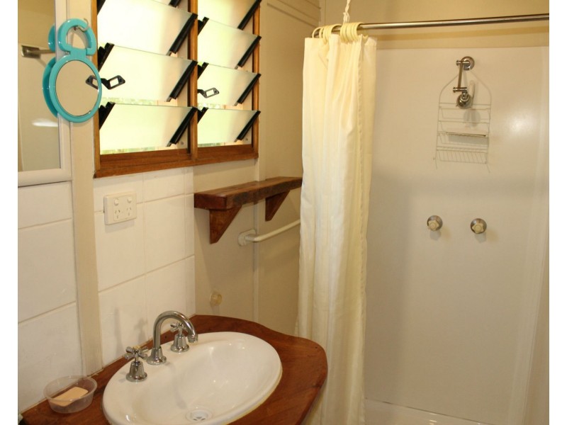 23 Barbarra Street, Picnic Bay QLD 4819