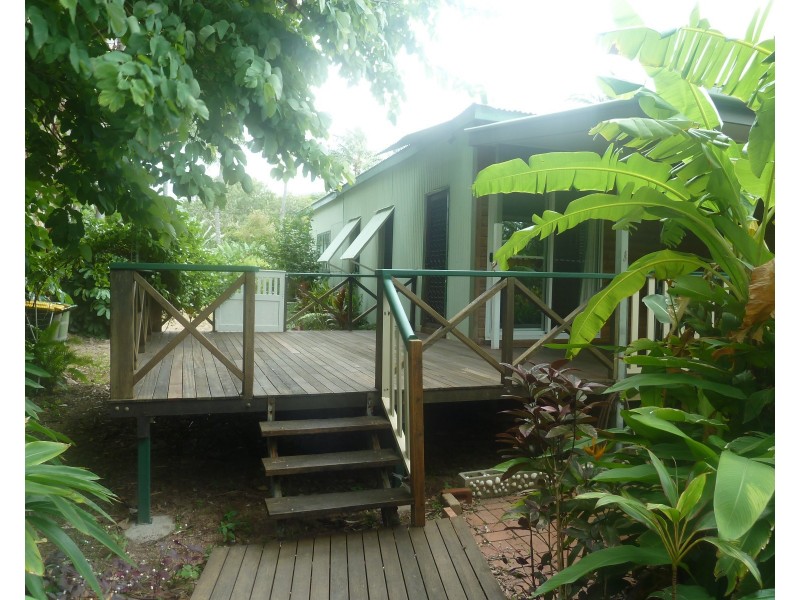 23 Barbarra Street, Picnic Bay QLD 4819