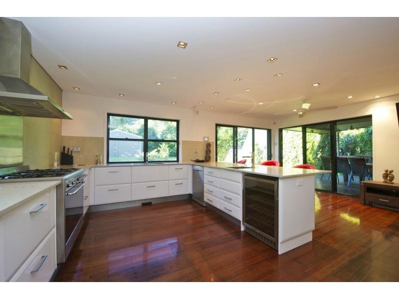 27 Mandalay Avenue, Nelly Bay QLD 4819