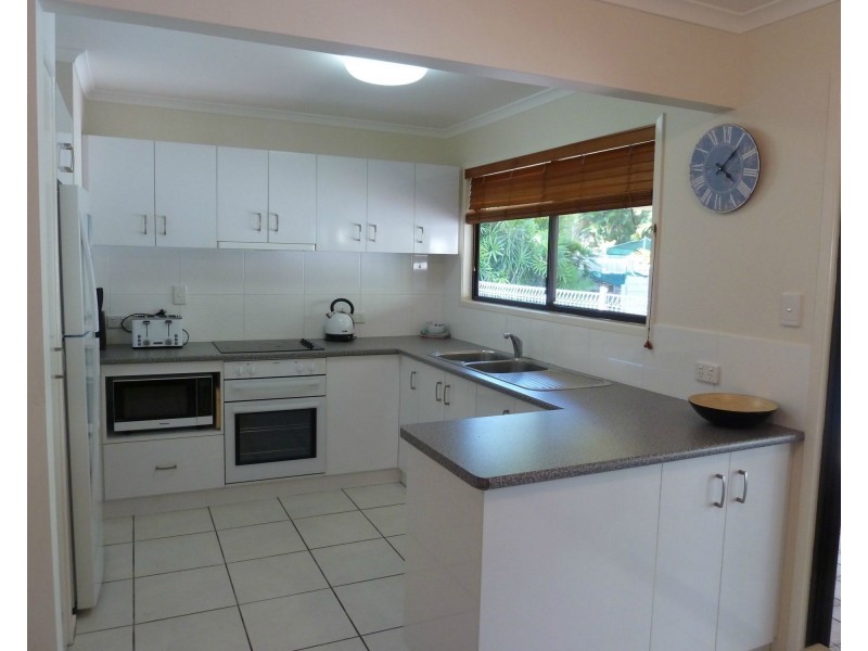 23 Compass Crescent, Nelly Bay QLD 4819