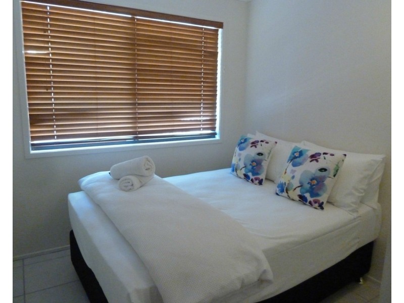 23 Compass Crescent, Nelly Bay QLD 4819