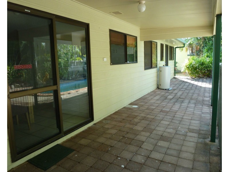 23 Compass Crescent, Nelly Bay QLD 4819