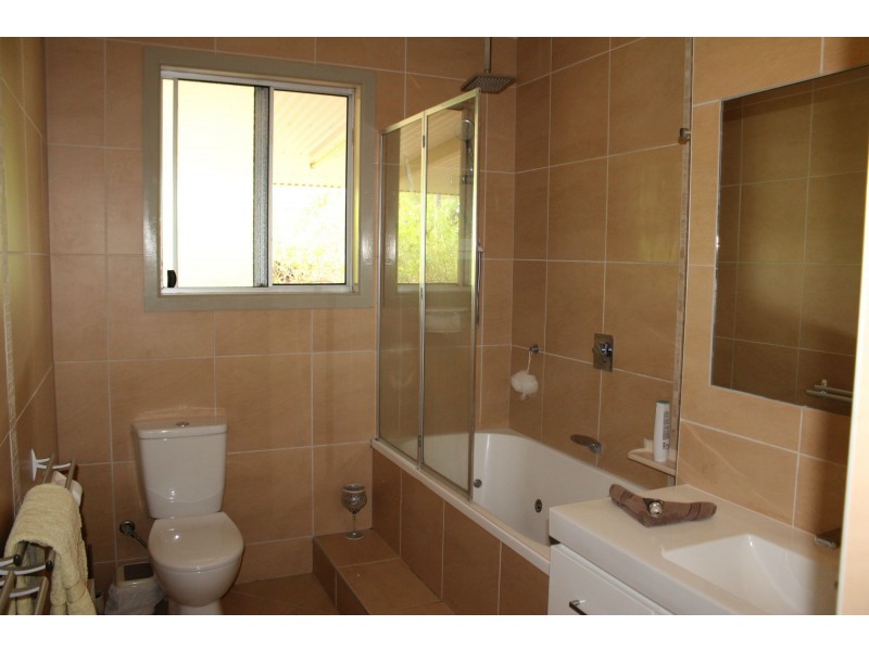 48 Barbarra Street, Picnic Bay QLD 4819