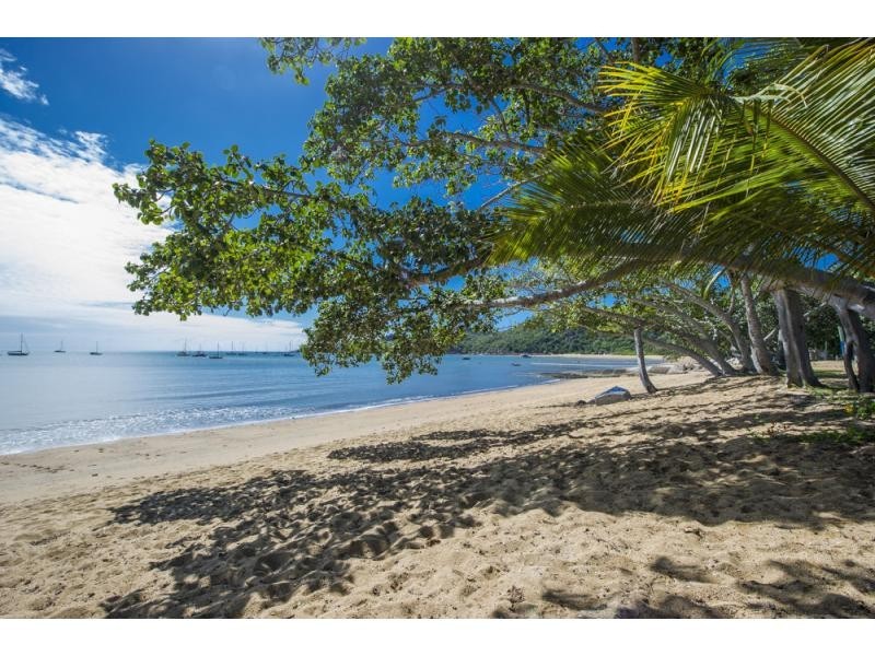 25 Pandanus Drive, Horseshoe Bay QLD 4819