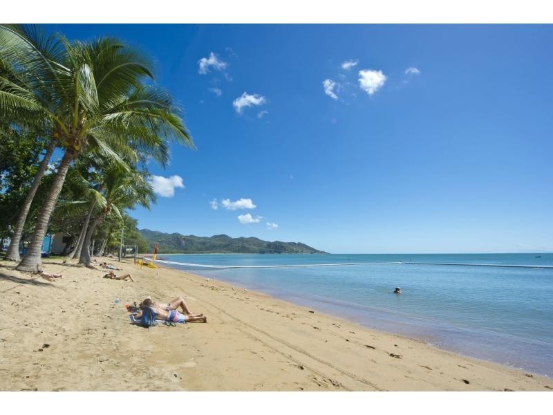 25 Pandanus Drive, Horseshoe Bay QLD 4819