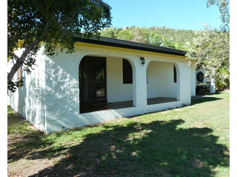 16 Nerita Crescent, Nelly Bay QLD 4819