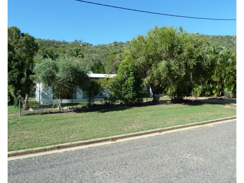 16 Nerita Crescent, Nelly Bay QLD 4819