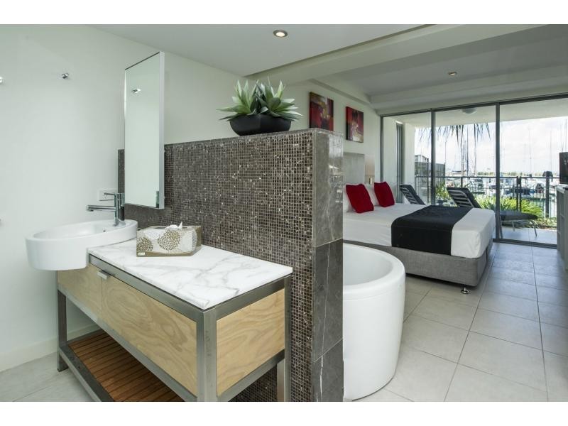 914/123 Sooning St (Blue On Blue), Nelly Bay QLD 4819