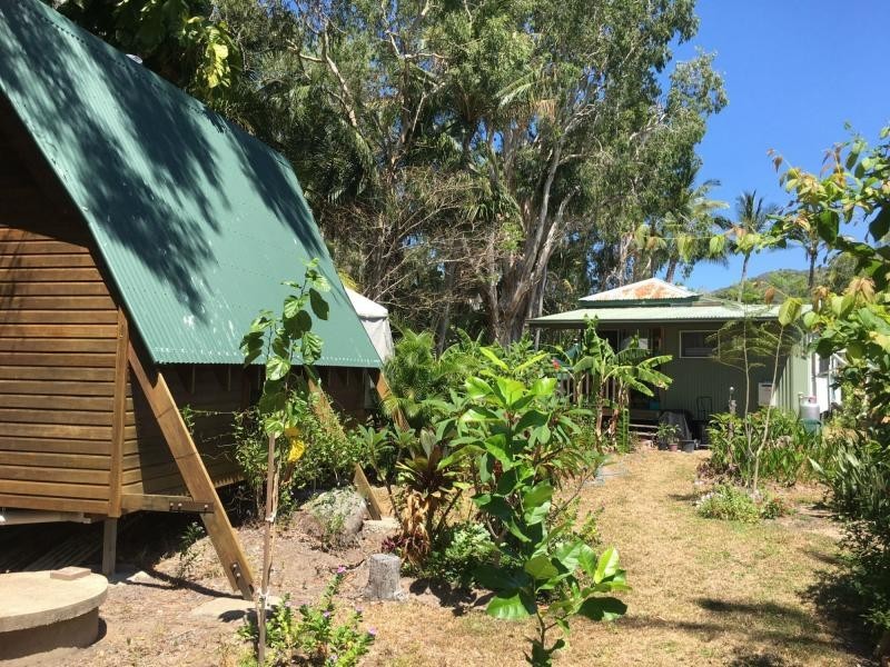 23 Barbarra Street, Picnic Bay QLD 4819