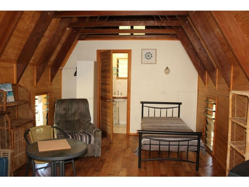 23 Barbarra Street, Picnic Bay QLD 4819