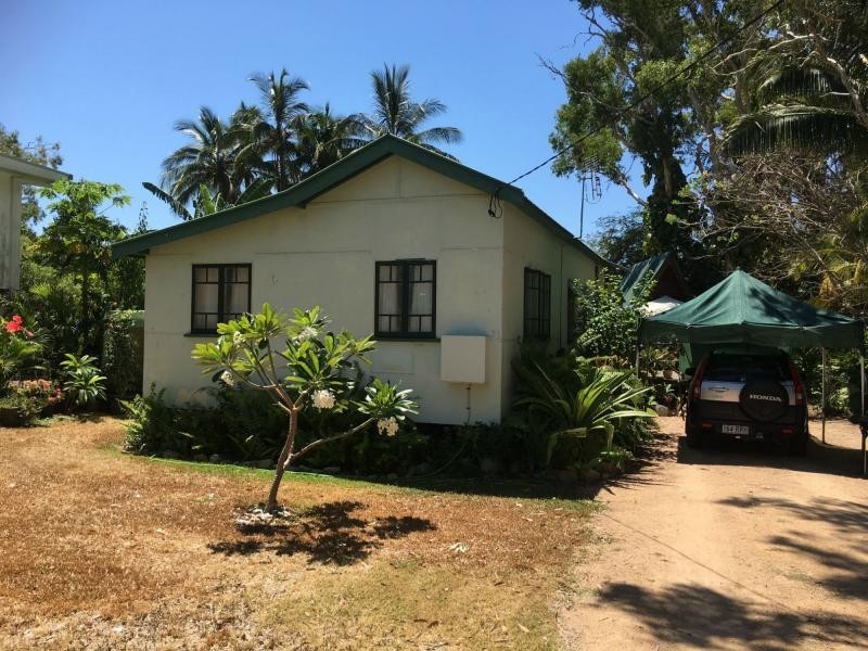 23 Barbarra Street, Picnic Bay QLD 4819