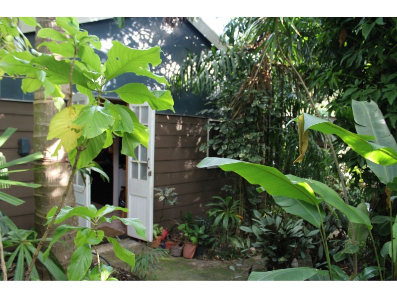 30 The Grove St, Nelly Bay QLD 4819