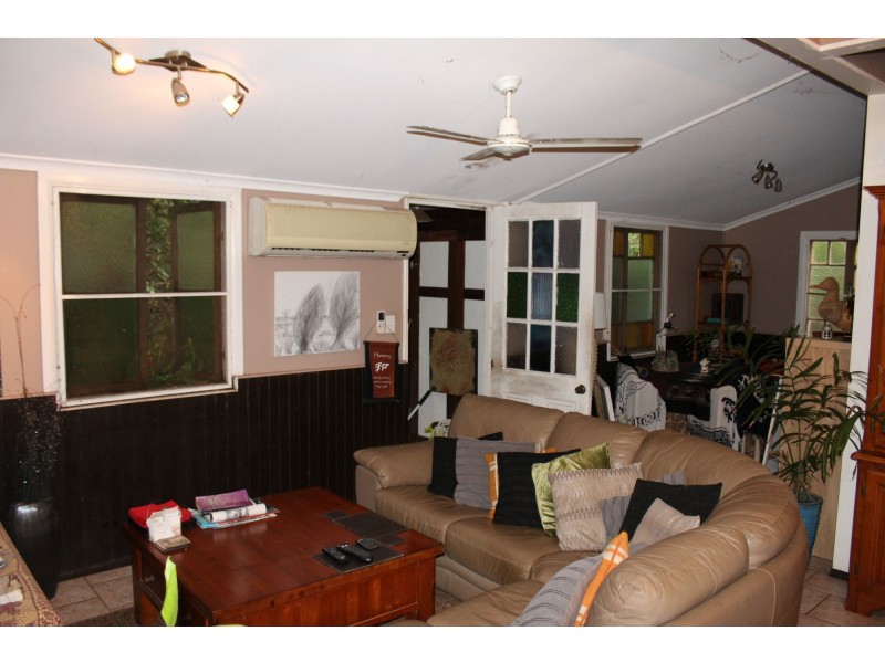 30 The Grove St, Nelly Bay QLD 4819