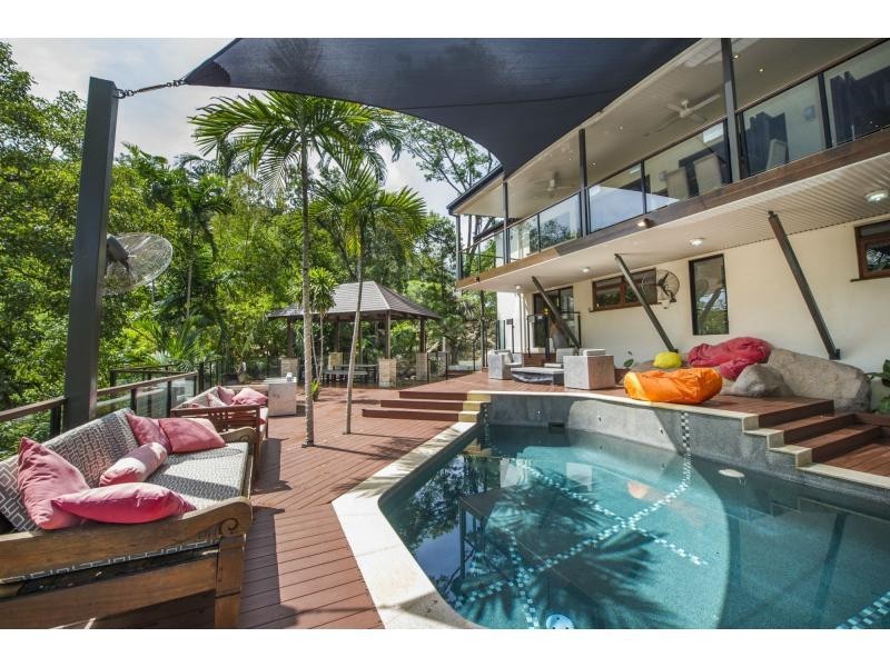 8 Boulder Court, Nelly Bay QLD 4819