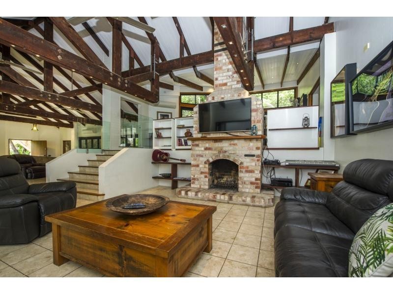 8 Boulder Court, Nelly Bay QLD 4819