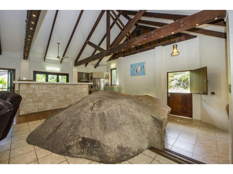 8 Boulder Court, Nelly Bay QLD 4819