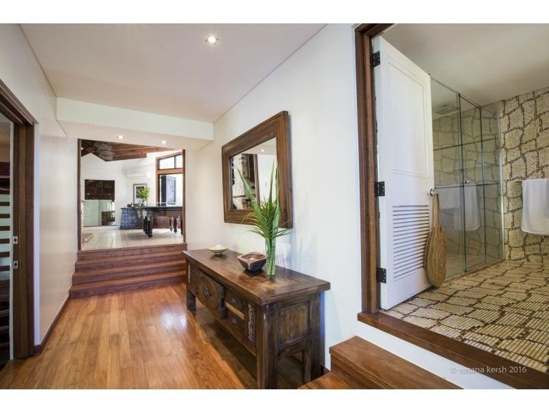 8 Boulder Court, Nelly Bay QLD 4819