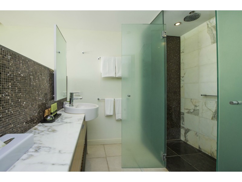 1021/123 Sooning St (Blue On Blue), Nelly Bay QLD 4819