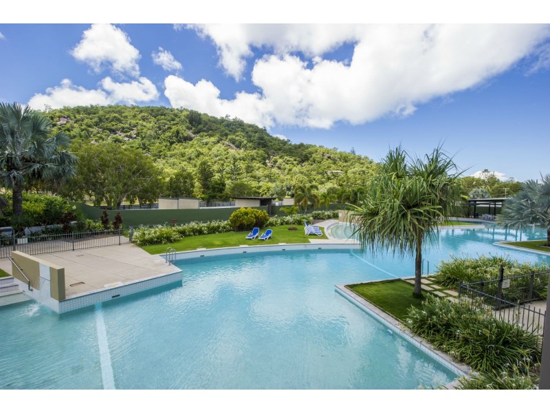 1021/123 Sooning St (Blue On Blue), Nelly Bay QLD 4819