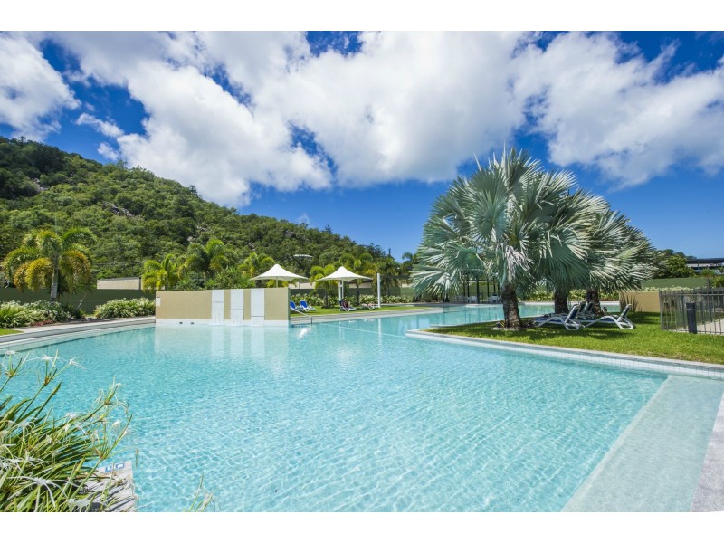 1021/123 Sooning St (Blue On Blue), Nelly Bay QLD 4819