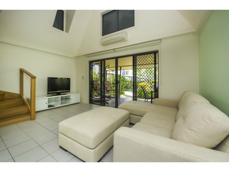 7/42  ‘Canopy’ Yates Street, Nelly Bay QLD 4819