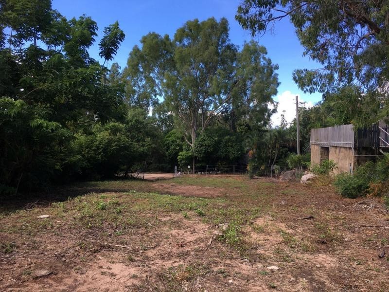 18 Picnic Street, Picnic Bay QLD 4819