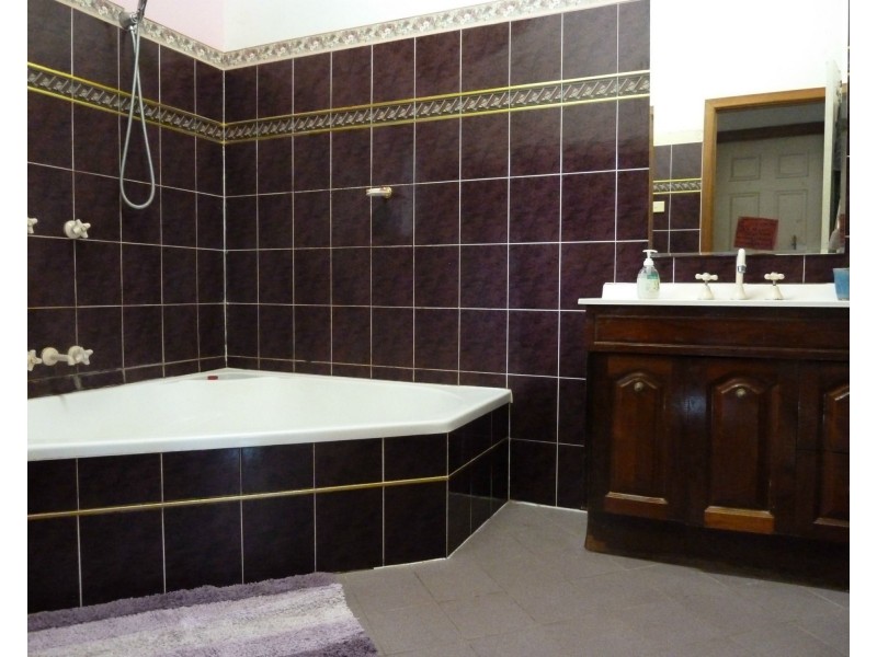 48 Elena Street, Nelly Bay QLD 4819