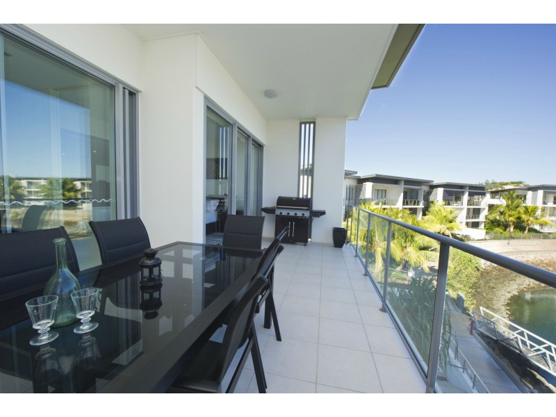 934/123 Sooning St (Blue On Blue), Nelly Bay QLD 4819