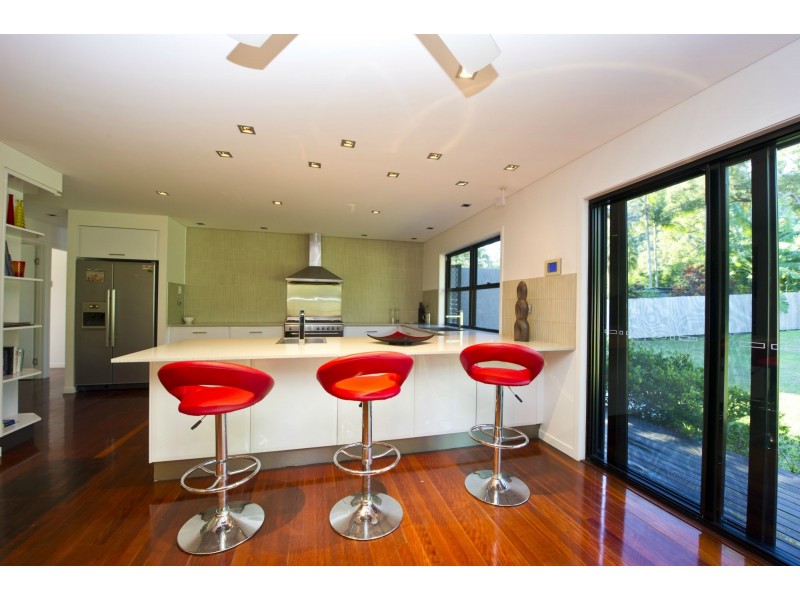 27 Mandalay Avenue, Nelly Bay QLD 4819