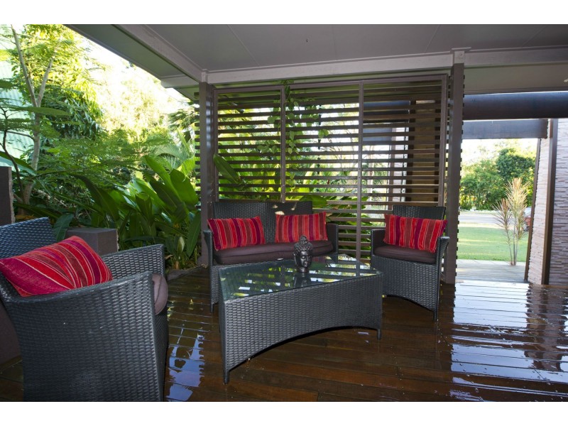 27 Mandalay Avenue, Nelly Bay QLD 4819