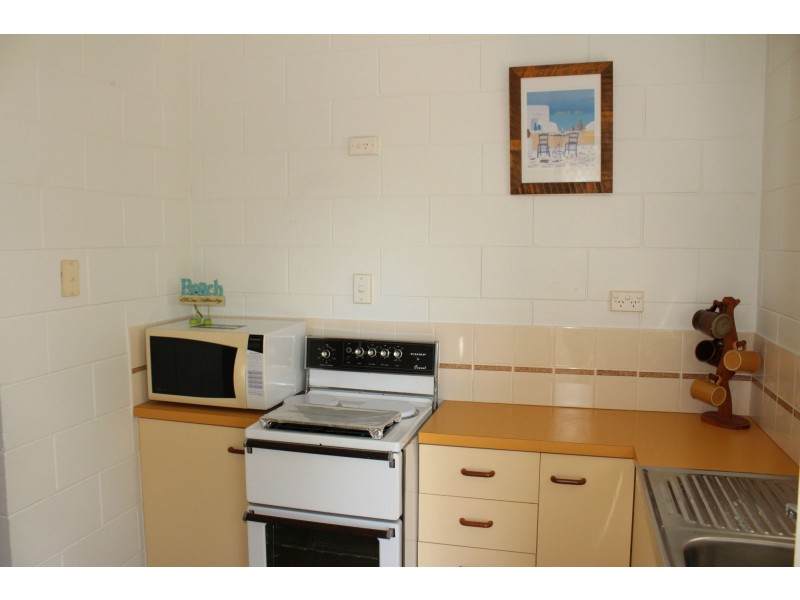 1/23 Yates Street, Nelly Bay QLD 4819