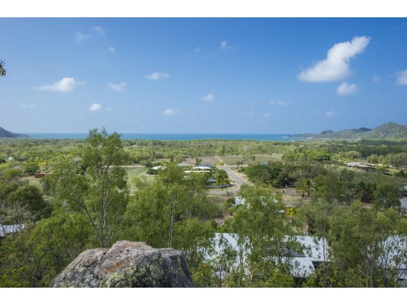 28 Wallaby Way, Horseshoe Bay QLD 4819