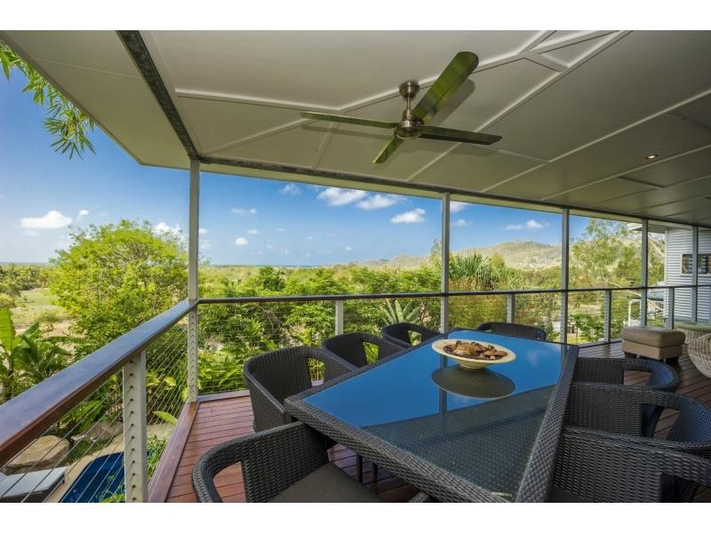 28 Wallaby Way, Horseshoe Bay QLD 4819