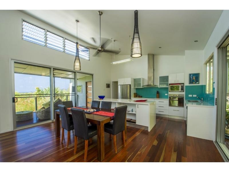 28 Wallaby Way, Horseshoe Bay QLD 4819