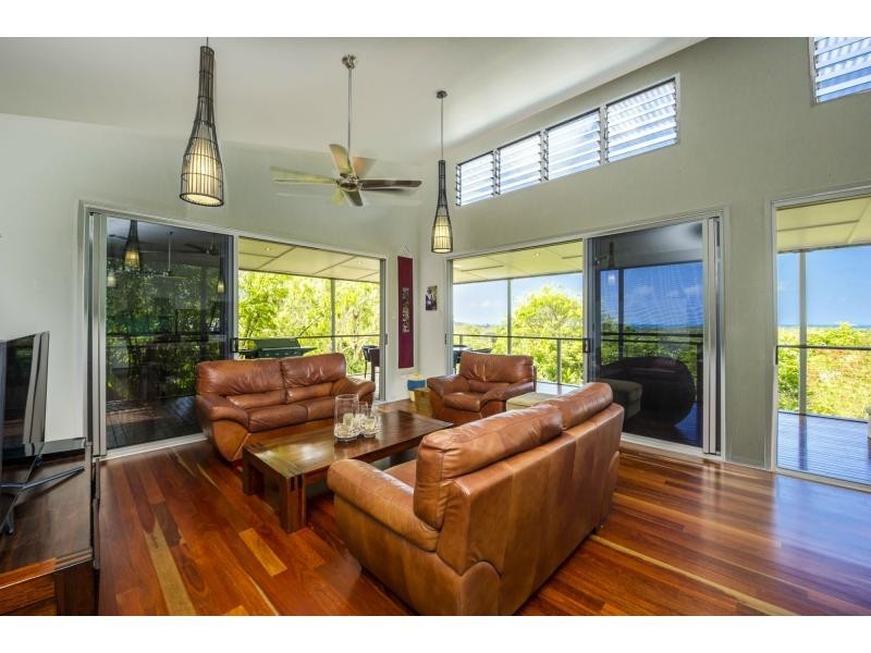 28 Wallaby Way, Horseshoe Bay QLD 4819